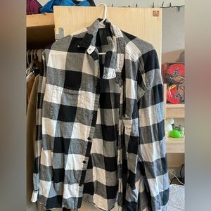 H&M Black and White Plaid Button-up